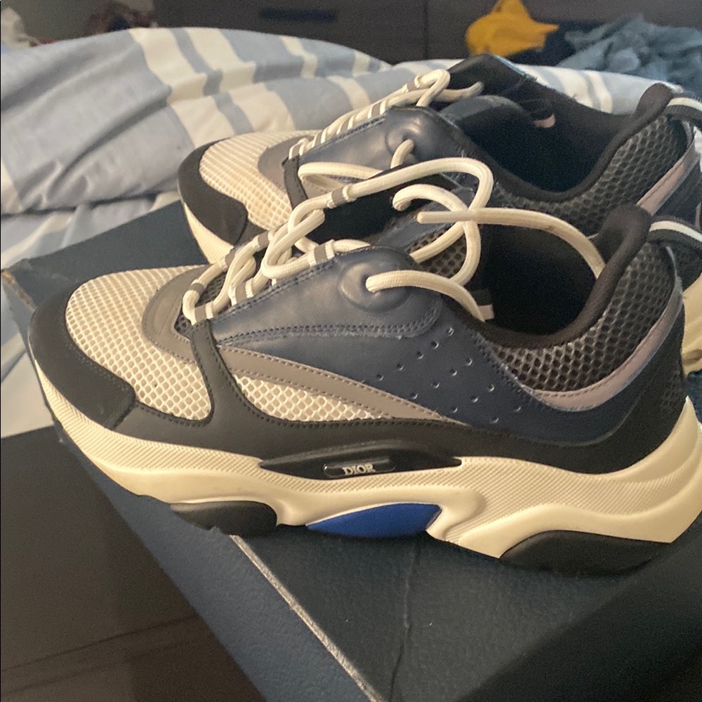 Dior Blue and White Sneakers with Mesh Uppers - Picture 2 of 6